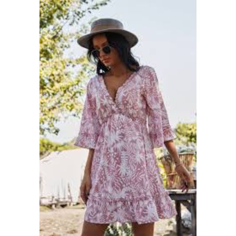 New NWT Small Floral Romantic V Neck Dress 3/4 Sleeves Boho Mini